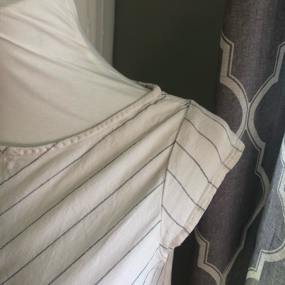 V Print Top - Picture 3 of 4